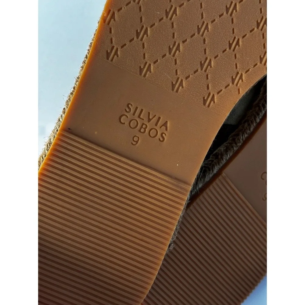 Silvia Cobos Espadrille Flats Women's Size 7 Beige‎ Leather Trimmed Feather